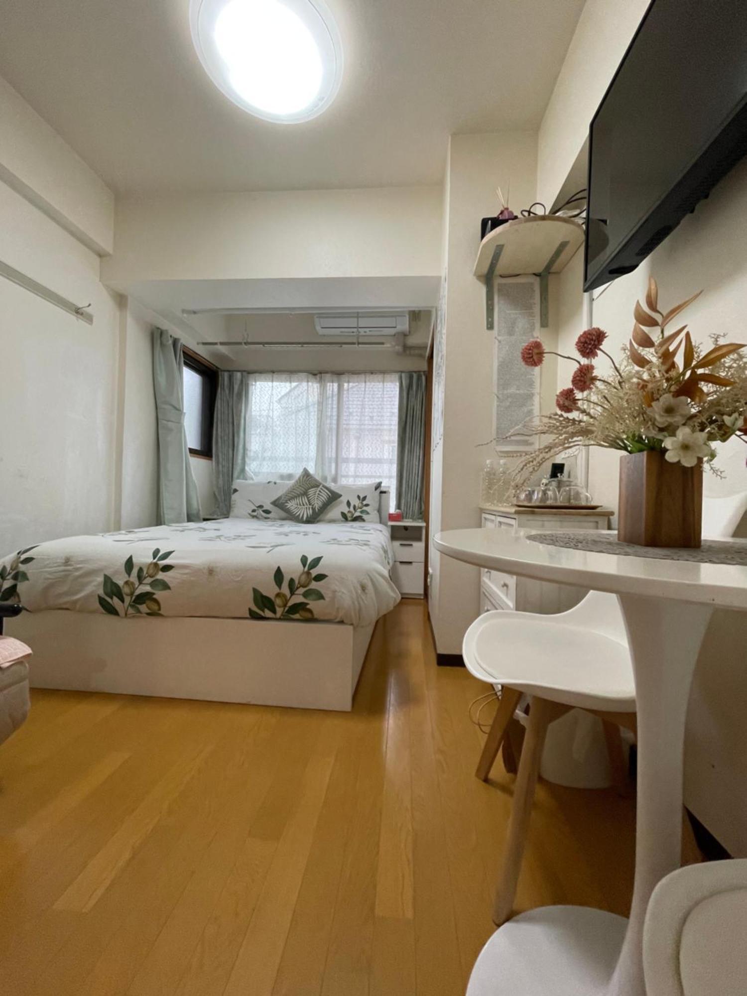 新宿安靜の家-A Quiet Home In Shinjuku - A 26 Square Meter Double Bed Room That Feels Like Home Präfektur Tokio Exterior foto